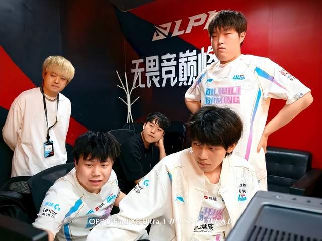 动作相当迅 动作相当迅