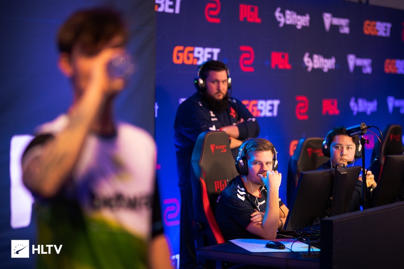 又要保护球 又要保护球