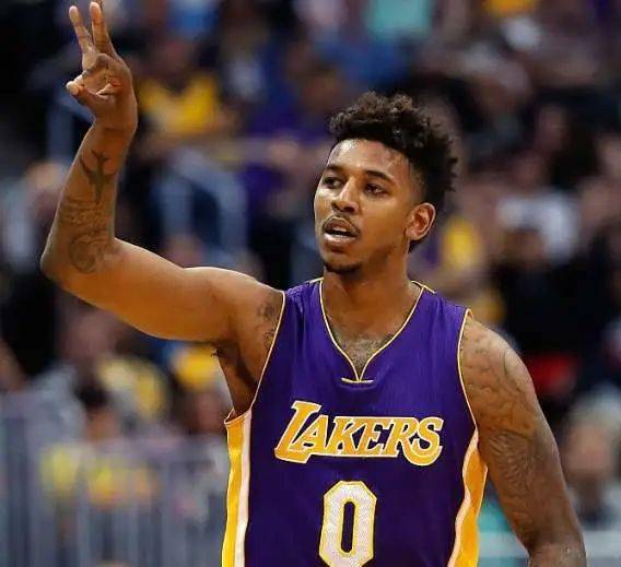 负责半空间 负责半空间